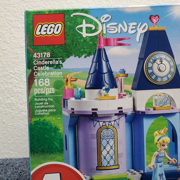 LEGO 43178 Disney Princess Cinderella's Castle - Picture 2 of 4